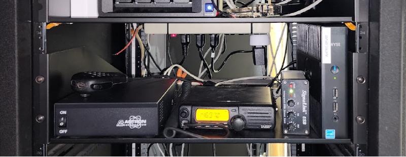 EchoLink setup in the rack